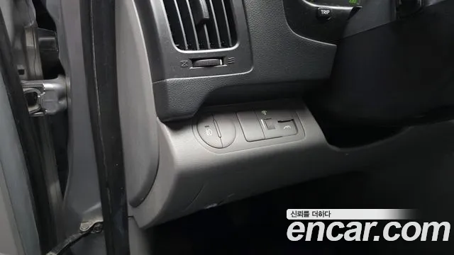 Hyundai Starex 2014 — фото 15