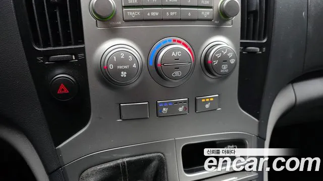 Hyundai Starex 2014 — фото 17