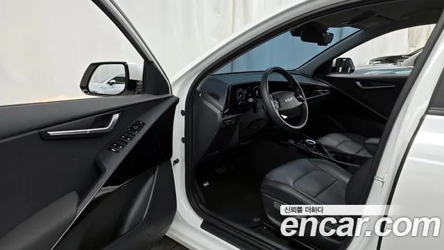 Kia Niro 2024 — фото 13