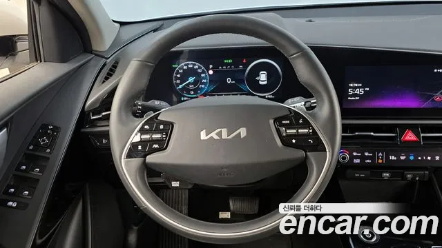 Kia Niro 2024 — фото 19