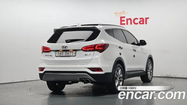 Hyundai Santafe 2016 — фото 1