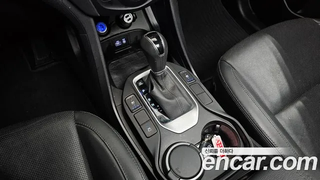 Hyundai Santafe 2016 — фото 11