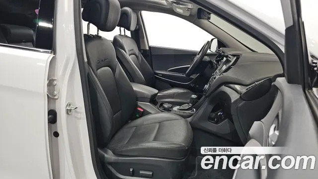 Hyundai Santafe 2016 — фото 12