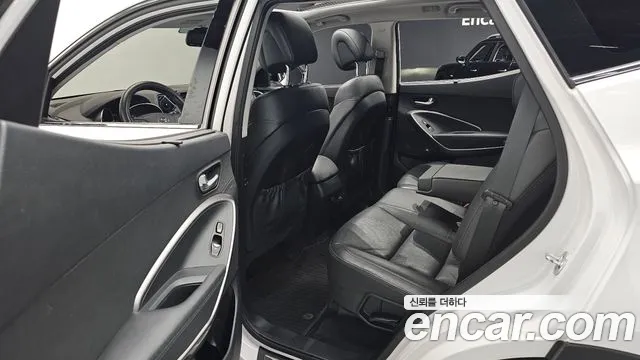 Hyundai Santafe 2016 — фото 17