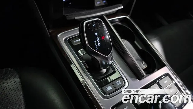 Hyundai Equus 2015 — фото 9