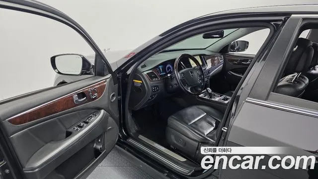 Hyundai Equus 2015 — фото 10
