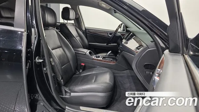 Hyundai Equus 2015 — фото 11