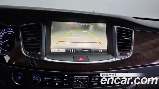 Hyundai Equus 2015 — фото 15