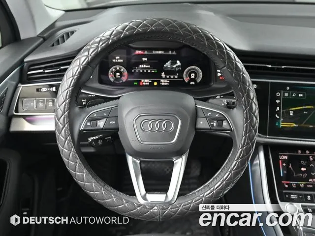 Audi Q7 2020 — фото 13
