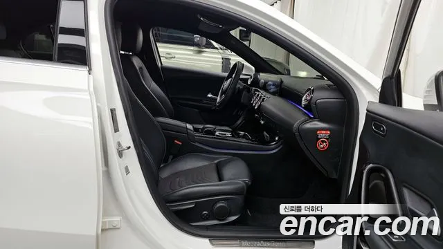 Mercedes-Benz A-Class 2020 — фото 17