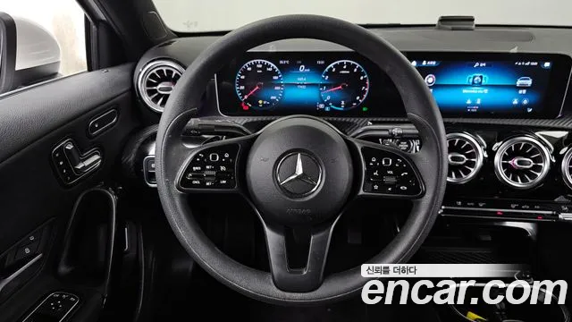 Mercedes-Benz A-Class 2020 — фото 19