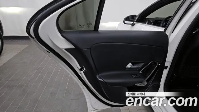 Mercedes-Benz A-Class 2020 — фото 15