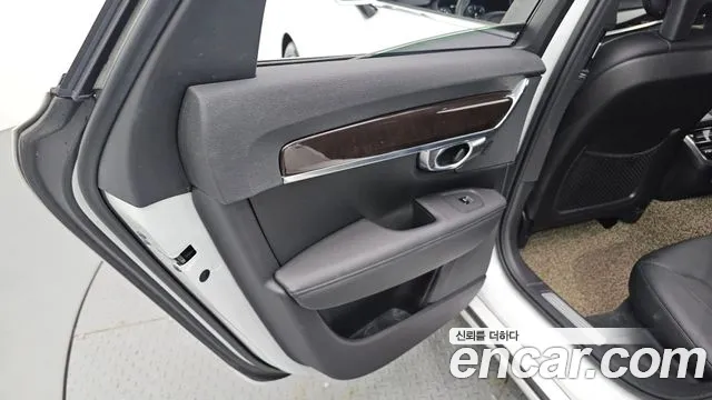 Volvo S90 2018 — фото 15