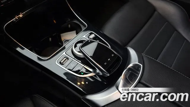 Mercedes-Benz C-Class 2020 — фото 18