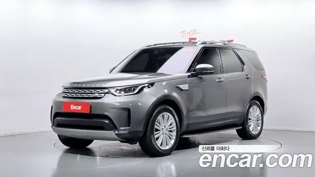 Land Rover Discovery 2018 — фото 1