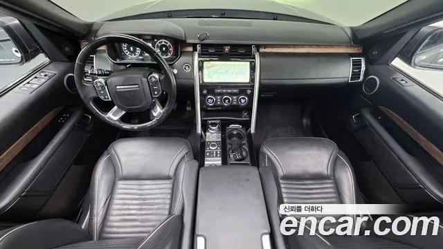 Land Rover Discovery 2018 — фото 7
