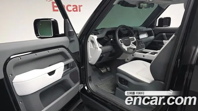 Land Rover Defender 2025 — фото 12