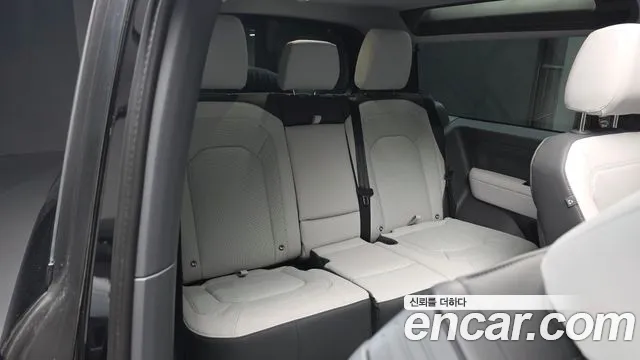 Land Rover Defender 2025 — фото 16