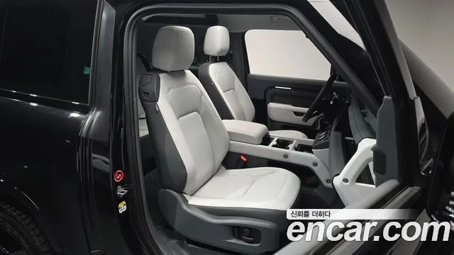 Land Rover Defender 2025 — фото 15