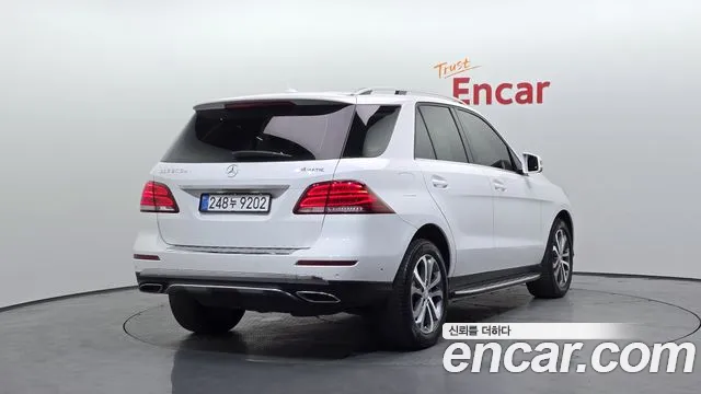 Mercedes-Benz GLE-Class 2016 — фото 2