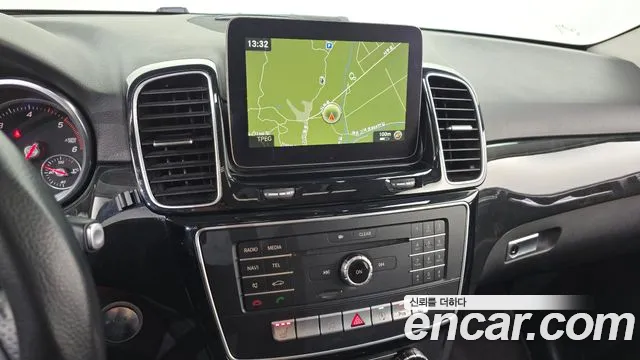 Mercedes-Benz GLE-Class 2016 — фото 12
