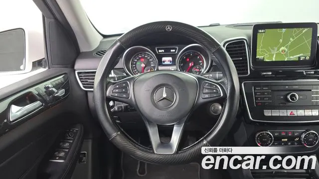 Mercedes-Benz GLE-Class 2016 — фото 13
