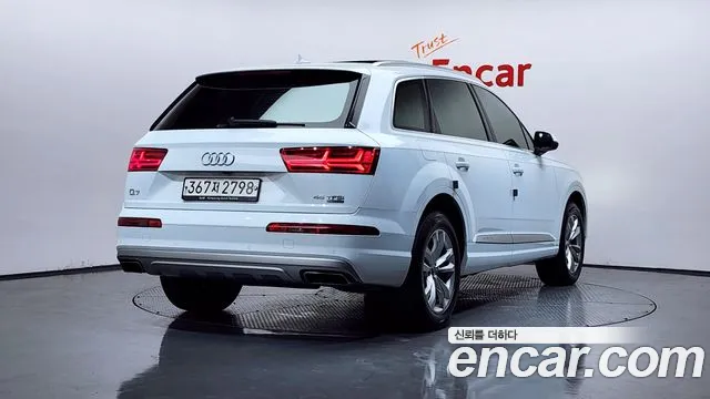 Audi Q7 2019 — фото 2