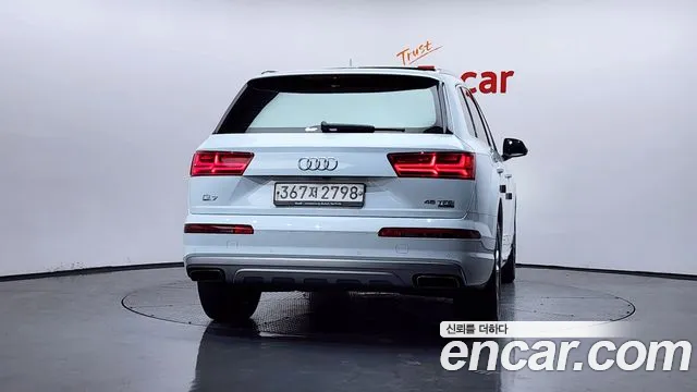Audi Q7 2019 — фото 4