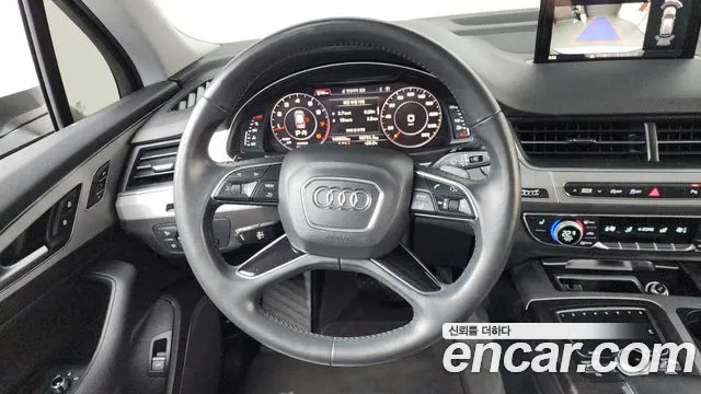 Audi Q7 2019 — фото 13