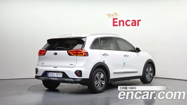 Kia Niro 2021 — фото 2