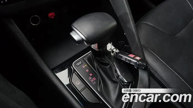 Kia Niro 2021 — фото 12