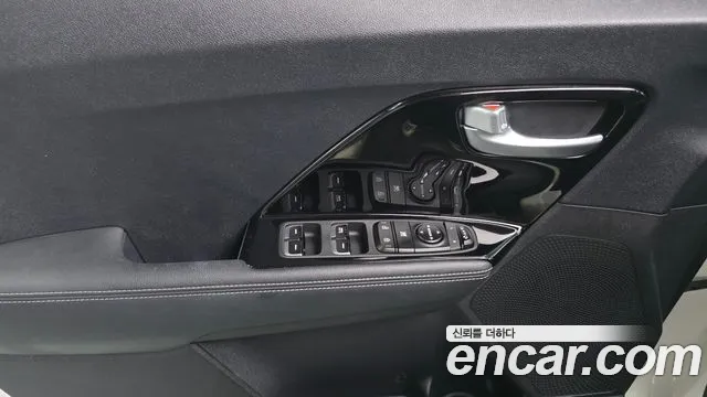Kia Niro 2021 — фото 14