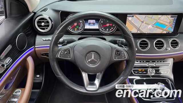 Mercedes-Benz E-Class 2017 — фото 13