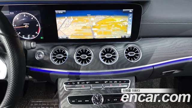 Mercedes-Benz E-Class 2019 — фото 18