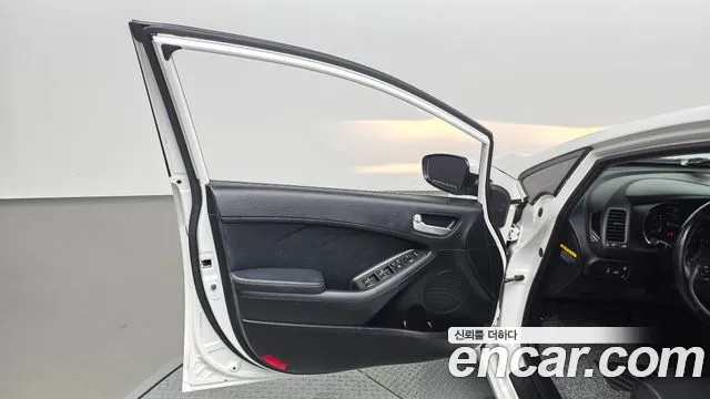 Kia K3 2015 — фото 14