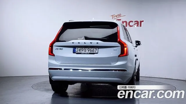 Volvo XC90 2024 — фото 4