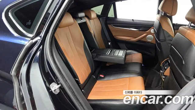 BMW X6 2016 — фото 11