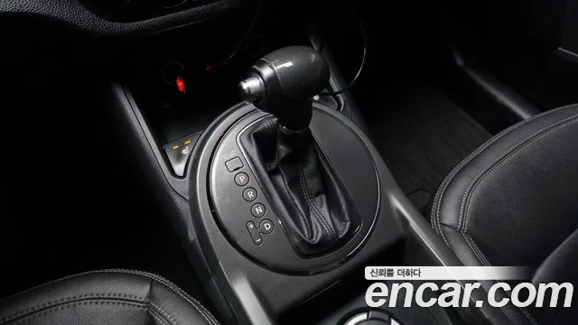 Kia Sportage 2012 — фото 12