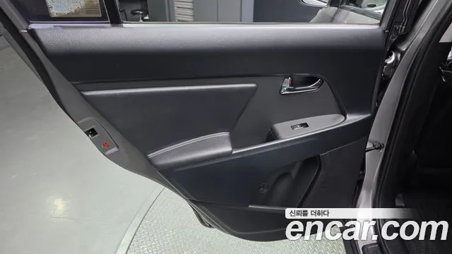 Kia Sportage 2012 — фото 15
