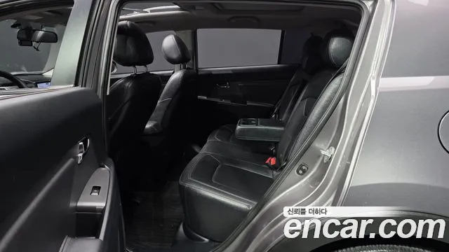 Kia Sportage 2012 — фото 16