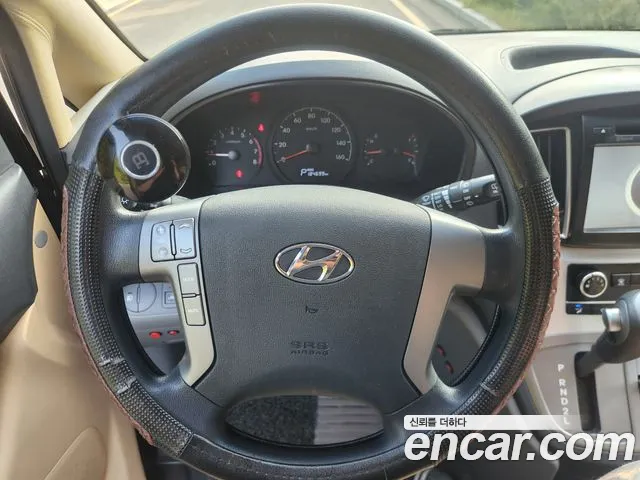 Hyundai Starex 2018 — фото 10