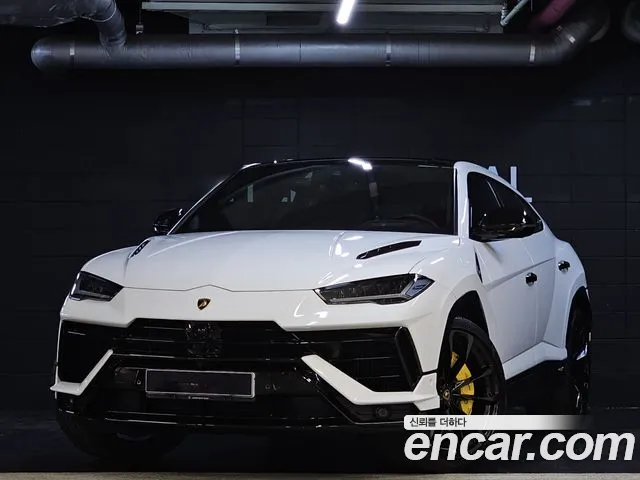 Lamborghini Urus 2023 — фото 1