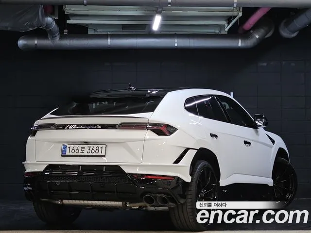 Lamborghini Urus 2023 — фото 4