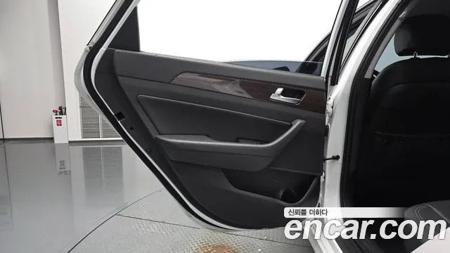 Hyundai Sonata 2019 — фото 15