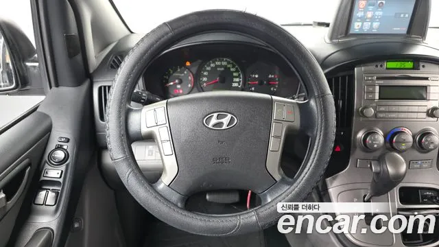 Hyundai Starex 2013 — фото 19