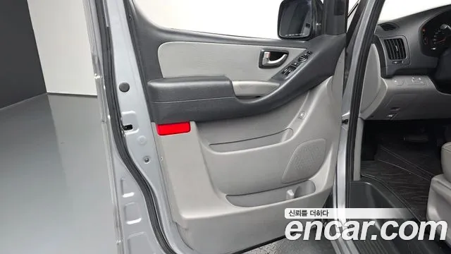 Hyundai Starex 2013 — фото 14
