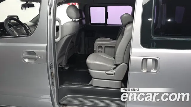 Hyundai Starex 2013 — фото 16