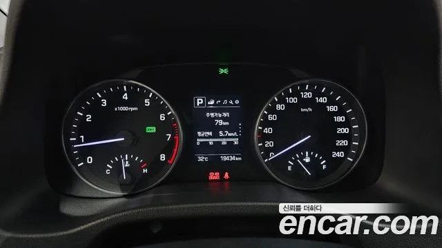 Hyundai AVANTE 2018 — фото 11
