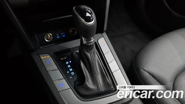 Hyundai AVANTE 2018 — фото 12