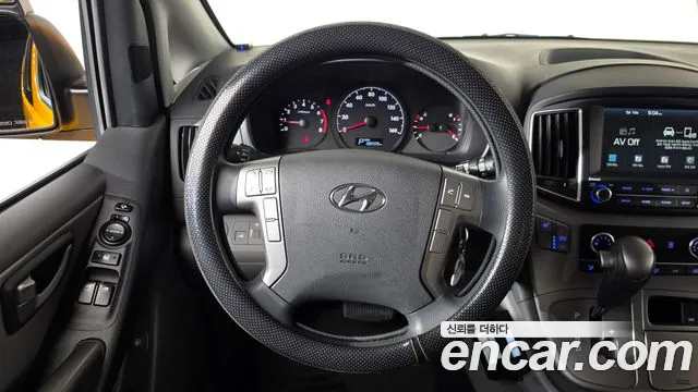 Hyundai Starex 2021 — фото 12